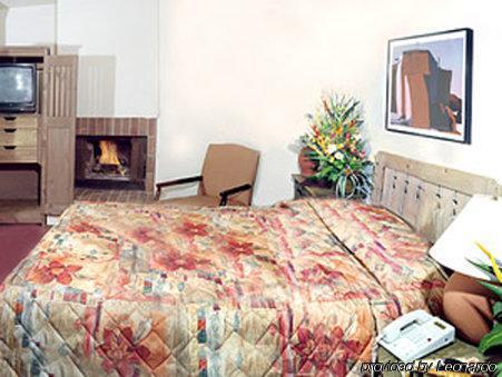 Clocktower Hotel 3*