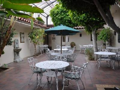 Clocktower Hotel 3*